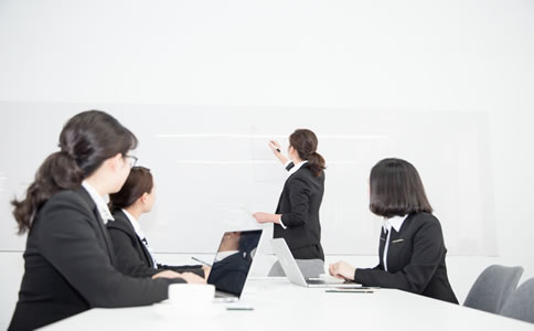 在北京注册一个公司的条件、材料有什么？